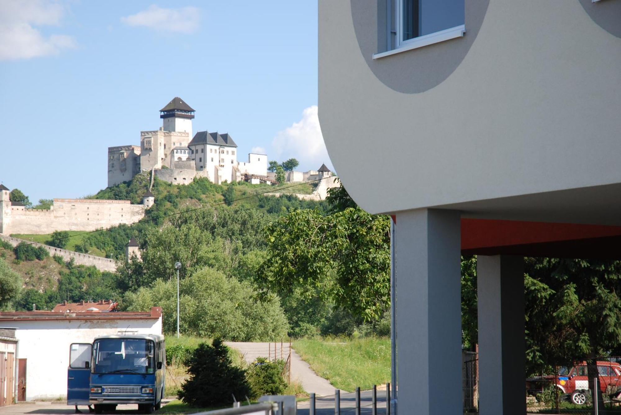 Penzion Royal Trenčín Exteriör bild